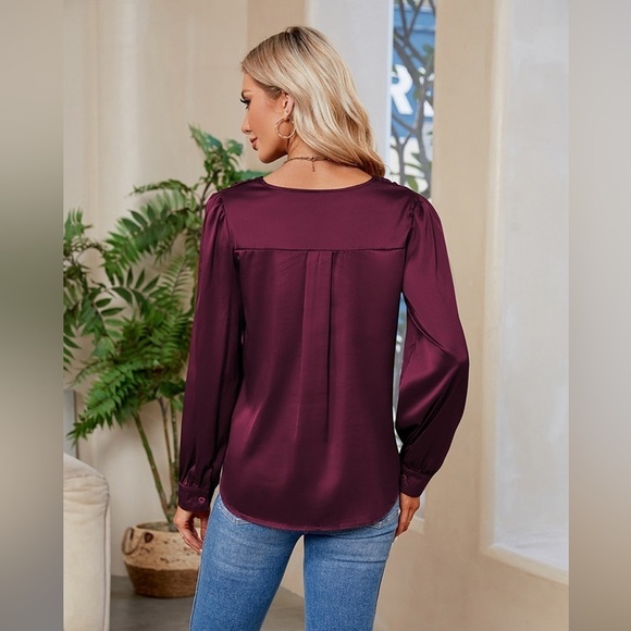 Graceful Comfort V-Neck Long Sleeve Top - Picture 3 of 5